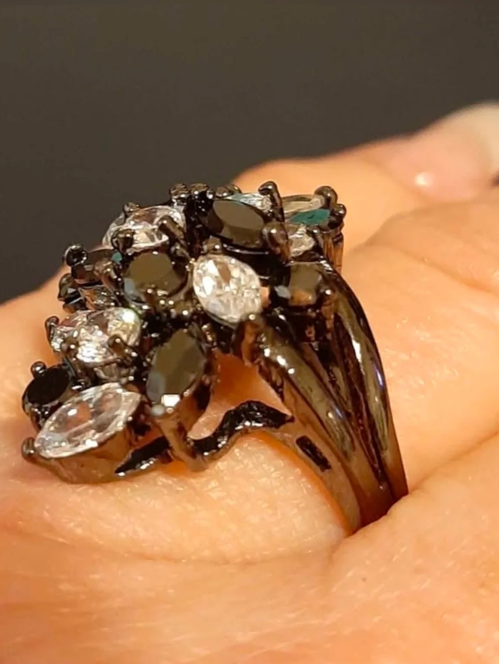 Vtg Black & Clear Stones Costume Ring size 6 Black Tone